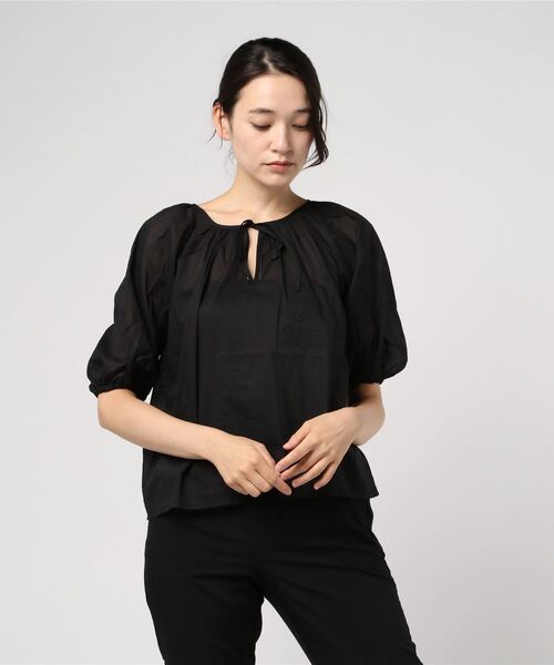 STYLEBLOCK（スタイルブロック）の「ローンギャザーブラウス（シャツ/ブラウス・レディース・ホワイト/ライトベージュ/ブラック/ブラウン・M）」の3枚目の写真