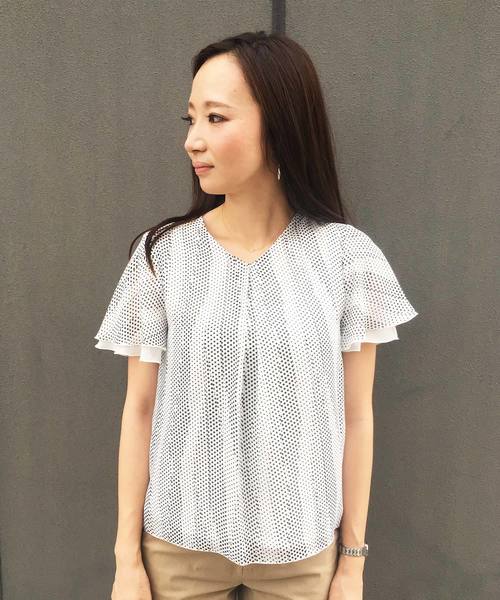 A/C DESIGN BY ALPHA CUBIC（エーシーデザインバイアルファキュービック）の「【WASHABLEシリーズ】ドットプリントブラウス（シャツ/ブラウス・レディース・オフホワイト/ベージュ/ネイビー/ブラック・11号/9号）」の15枚目の写真