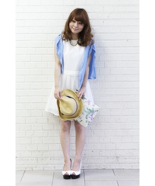 LIMITLESS LUXURY(リミットレスラグジュアリー)の「BACKストラップウェッジ。(サンダル・レディース・ブラック/ホワイト/ネイビー・36/38/37)」の5枚目の写真