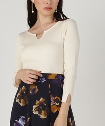 Swingle�i�X�E�B���O���j�́u���X���b�g�L�[�l�b�N�v���I�[�o�[�i�j�b�g/�Z�[�^�[�j�v