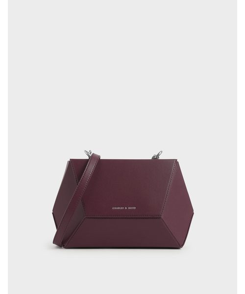 CHARLES & KEITH（チャールズ & キース）の「チェーンハンドルヘキサゴンクロスボディバッグ / Chain Handle