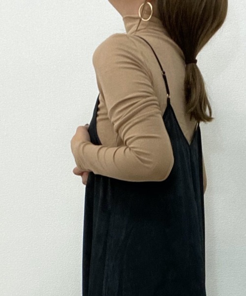 ap retro（アプレトロ）の「ハイネックカットソー【ZOZO限定アイテム】（Tシャツ/カットソー・レディース・ブラック/ベージュ/ブラウン/アイボリー・FREE）」の4枚目の写真