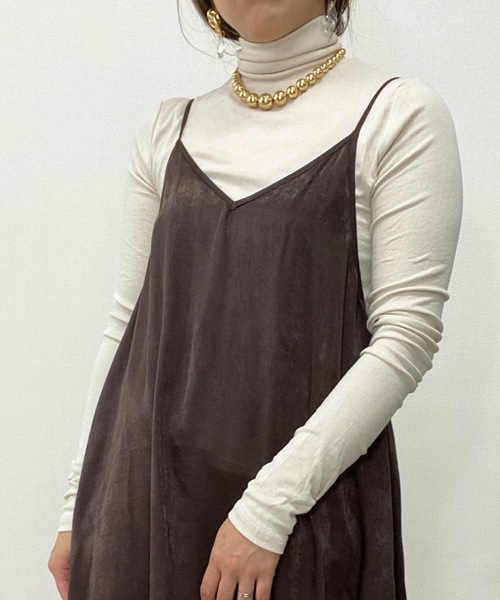 ap retro（アプレトロ）の「ハイネックカットソー【ZOZO限定アイテム】（Tシャツ/カットソー・レディース・ブラック/ベージュ/ブラウン/アイボリー・FREE）」の2枚目の写真