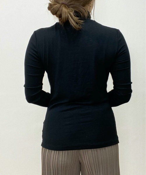 ap retro（アプレトロ）の「ハイネックカットソー【ZOZO限定アイテム】（Tシャツ/カットソー・レディース・ブラック/ベージュ/ブラウン/アイボリー・FREE）」の22枚目の写真