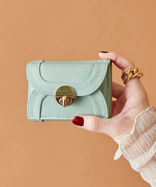 HASHIBAMI（ハシバミ）の「【HASHIBAMI】ニュー ラウンドフォルム ミニ ウォレット（財布・レディース・ブラック/レッド/ライム/イエロー/オレンジ/グレイッシュベージュ/ラベンダー/Cream/ピンク系その他/イエロー系その他/スモークピンク/スモーキーグリーン系/ライトピンク/ワイン/ナチュラル/サックスブルー/ミント/オレンジ系/イエロー系/ピーコックグリーン系/ライラック/ブロンズ/グリーン/ボルドー/ライトグリーン/ライトイエロー/サンドベージュ/モスグリーン/ペールイエロー/ブラウン/ベビーピンク/マジェンタ/アクア/レモンイエロー/ふじ色系/ライトグリーン系/ライトオレンジ系/チャコールグレー/シルバー/ローズ系/ゴールド/ダークグリーン/イエロー系その他2/モカ/プラム/ライトブルー/エメラルド/ブルー/シャンパン/ライトブラウン/ネイビー系/マルーン/レッド系1・FREE）」の16枚目の写真