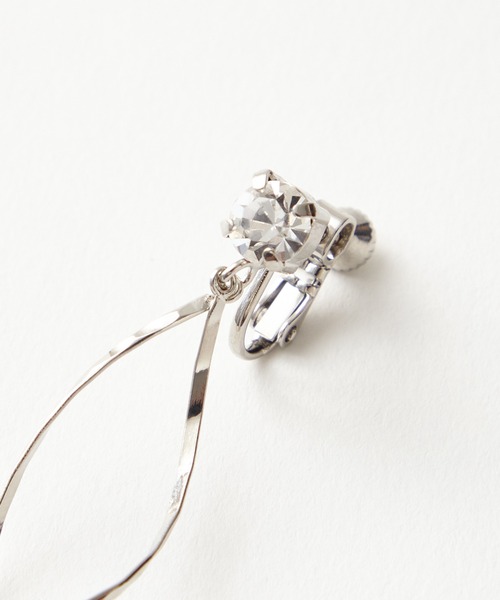 AIMER（エメ）の「パールツイストイヤリング（イヤリング・レディース・ゴールド/シルバー・FREE）」の5枚目の写真