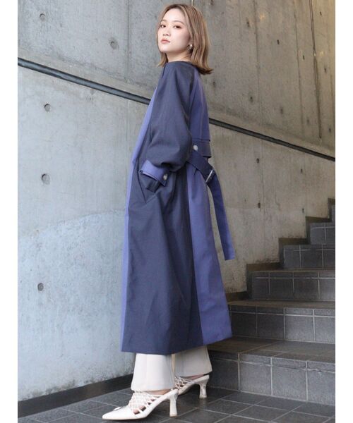 MURUA（ムルーア）の「スイッチカラートレンチコート（トレンチコート・レディース・ネイビー/アイボリー・FREE）」の10枚目の写真