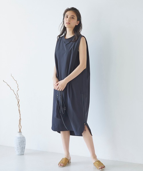 LIPSTAR（リップスター）の「【セット商品】サコッシュ付き撥水ノースリーブワンピース（ワンピース・レディース・ベージュ/ブラック/ピンク・M）」の17枚目の写真