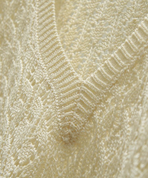 Chillfar（チルファー）の「深ネック鍵編みニットベスト（ベスト・レディース・ブラック/アイボリー/カーキブラウン/ライトイエロー/グレイッシュベージュ/グリーン/オレンジ・FREE）」の13枚目の写真