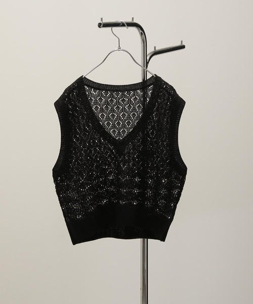 Chillfar（チルファー）の「深ネック鍵編みニットベスト（ベスト・レディース・ブラック/アイボリー/カーキブラウン/ライトイエロー/グレイッシュベージュ/グリーン/オレンジ・FREE）」の15枚目の写真