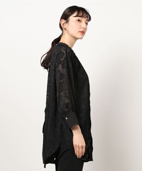 CAPRICIEUX LE'MAGE（カプリシューレマージュ）の「シアージャガードバックリボンシャツ（シャツ/ブラウス・レディース・ホワイト/ブラック・FREE）」の3枚目の写真