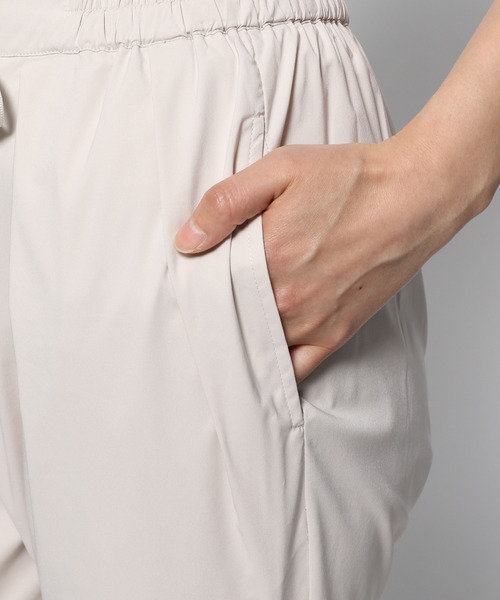 HEREIAM（ヘレイアム）の「【HEREIAM】DRYスウェットジョグパンツ（スウェットパンツ・レディース・ナチュラル/ブラック/レッド・SMALL/MEDIUM）」の16枚目の写真