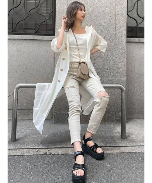 MURUA（ムルーア）の「ハイウエストクラッシュスキニーパンツ（デニムパンツ・レディース・ライトグレー・0/1/2）」の22枚目の写真