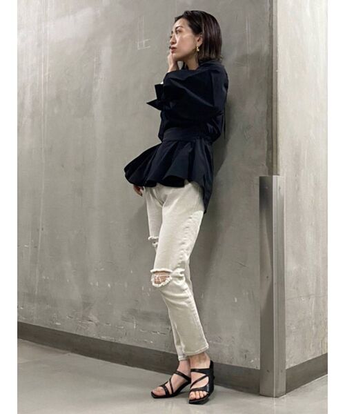 MURUA（ムルーア）の「ハイウエストクラッシュスキニーパンツ（デニムパンツ・レディース・ライトグレー・0/1/2）」の10枚目の写真