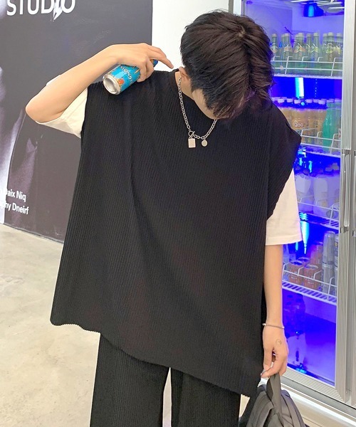 neos（ネオス）の「【neos -addictive design-】ビッグシルエット プリーツ ドロップショルダー ベスト（ベスト・メンズ・ブラック/グレー/ブルー/グレイッシュベージュ・MEDIUM/LARGE）」の7枚目の写真