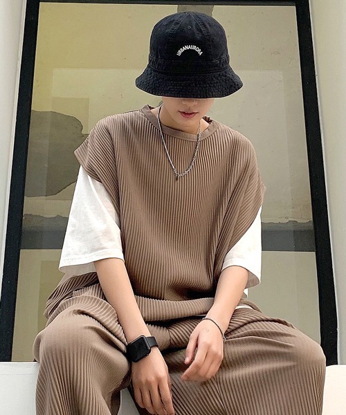 neos（ネオス）の「【neos -addictive design-】ビッグシルエット プリーツ ドロップショルダー ベスト（ベスト・メンズ・ブラック/グレー/ブルー/グレイッシュベージュ・MEDIUM/LARGE）」の8枚目の写真