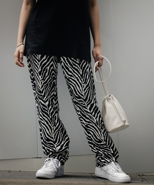 PBLIM（ページボーイリム）の「【PAGEBOYLIM】カットイージースラックス（スラックス・レディース・ブラック/グリーン/パープル/ゼブラ/レッド・MEDIUM/LARGE）」の12枚目の写真