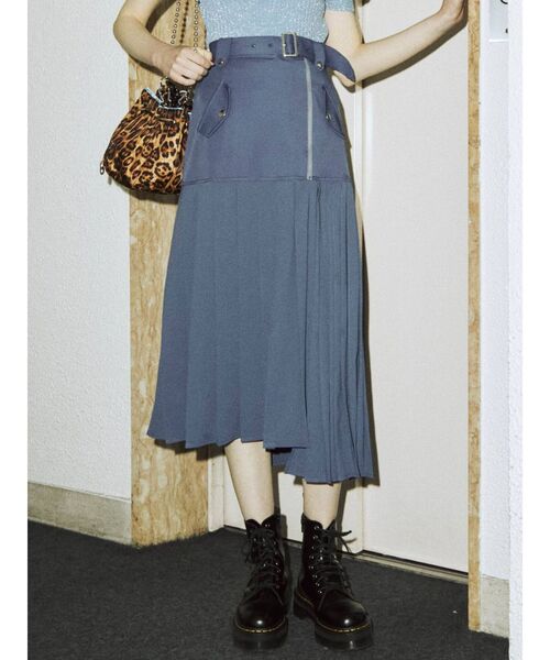 jouetie(ジュエティ)の「ライダースプリーツスカート(スカート・レディース・ブラック/オレンジ/ブルー・MEDIUM)」の3枚目の写真