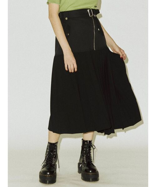 jouetie(ジュエティ)の「ライダースプリーツスカート(スカート・レディース・ブラック/オレンジ/ブルー・MEDIUM)」の2枚目の写真