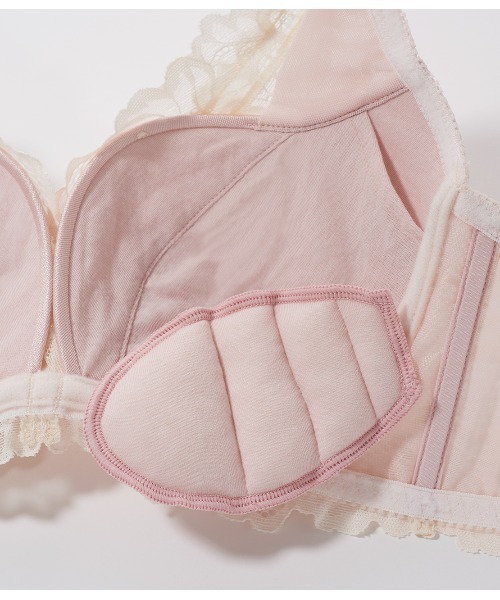 PEACH JOHN（ピーチジョン）の「【Aカップ～／総レースで盛れる＆脇肉スッキリ】もりこれ脇高レーシィブラ（ブラジャー・レディース・ブラック/ピンク/ラベンダー/ネイビー/ホワイト/スモークピンク/レッド/ベージュ/ライトブルー/ライトピンク/ブルーグリーン/ピンクベージュ/グレイッシュブルー/ミント/ベビーピンク・B65/B70/C70/D70/B75/C65/C75/D65/D75/A70/A75/E65/E70/E75）」の18枚目の写真