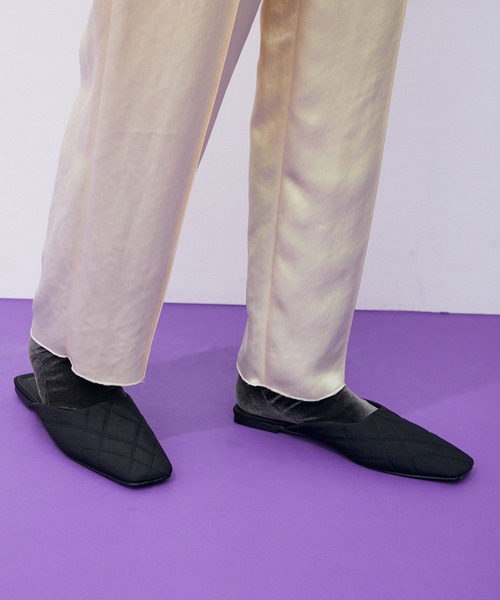 ADAM ET ROPE'（アダムエロペ）の「キルティングミュール（その他シューズ・レディース・ブラック/グリーン・23.5cm/24.5cm/23.0cm/24.0cm）」の8枚目の写真