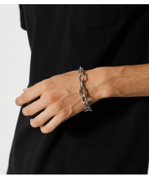 AZUL by moussy（アズールバイマウジー）の「CABLE CHAIN BRACELET（ブレスレット・メンズ・シルバー・FREE）」の4枚目の写真