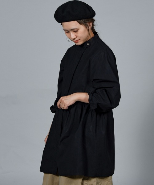 folka（フォルカ）の「【folka（フォルカ）】スタンドカラーシャツ（シャツ/ブラウス・レディース・ホワイト/ブラック/ベージュ・M/L）」の4枚目の写真