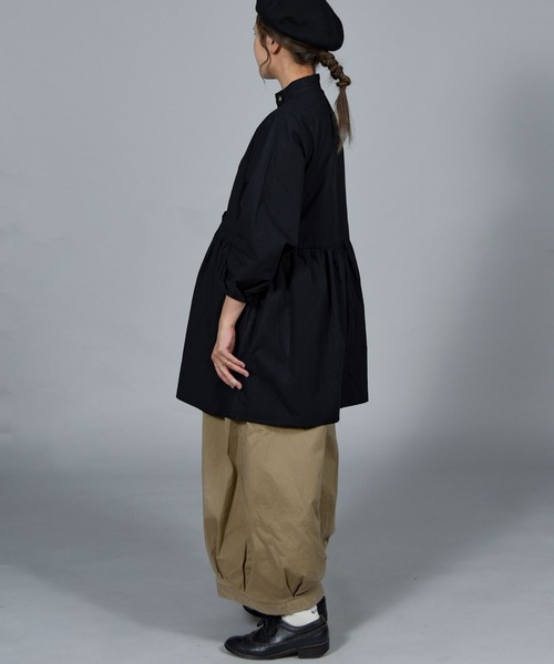 folka（フォルカ）の「【folka（フォルカ）】スタンドカラーシャツ（シャツ/ブラウス・レディース・ホワイト/ブラック/ベージュ・M/L）」の10枚目の写真