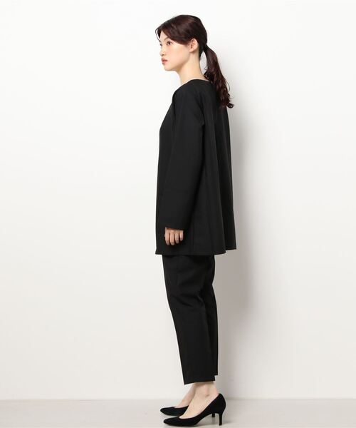 Chiaro（キアロ）の「セットアップジャケット×テーパードパンツ（ノーカラージャケット・レディース・ブラック/モカ・M）」の5枚目の写真