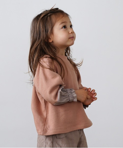 quoti use fith（クゥオティ　ユース　フィス）の「裏毛 長袖 フレアスウェット（スウェット・キッズ・ホワイト/ネイビー/オレンジ・80/90/100/110/120/130）」の3枚目の写真