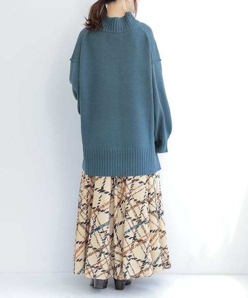 osharewalker(オシャレウォーカー)の「『ハイネックアウトリンキングニット』(ニット/セーター・レディース・ナチュラル/ブルーグリーン/レッド/グレー/ブラック/ラベンダー/ライトグリーン/オレンジ/チャコール・FREE)」の18枚目の写真