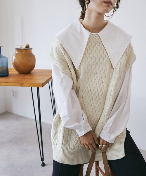 toucher du brise（トゥシェドブリーズ）の「ビックカラーオーバーサイズブラウス（シャツ/ブラウス・レディース・ベージュ/ブラック/ホワイト・M）」の2枚目の写真