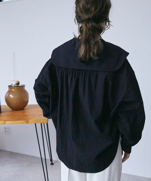 toucher du brise（トゥシェドブリーズ）の「ビックカラーオーバーサイズブラウス（シャツ/ブラウス・レディース・ベージュ/ブラック/ホワイト・M）」の10枚目の写真