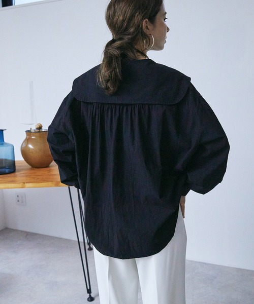 toucher du brise（トゥシェドブリーズ）の「ビックカラーオーバーサイズブラウス（シャツ/ブラウス・レディース・ベージュ/ブラック/ホワイト・M）」の15枚目の写真