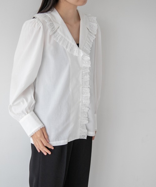 yuw(ユウ)の「LACE FRILL BLOUSE 237025(シャツ/ブラウス・レディース・ホワイト/ブラック・FREE)」の1枚目の写真