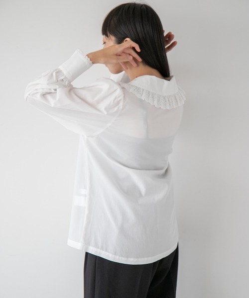 yuw(ユウ)の「LACE FRILL BLOUSE 237025(シャツ/ブラウス・レディース・ホワイト/ブラック・FREE)」の3枚目の写真