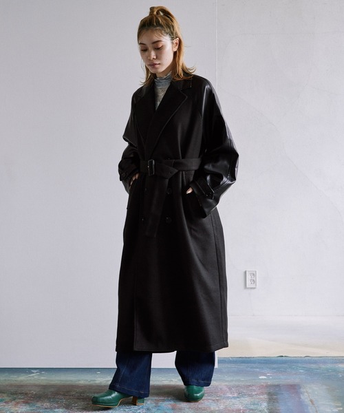 byYOUANCE（バイユアンス）の「マルチマテリアルダブルロングコート（その他アウター・レディース・ブラック・FREE）」の2枚目の写真