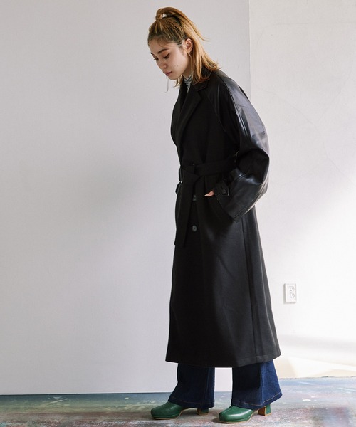 byYOUANCE（バイユアンス）の「マルチマテリアルダブルロングコート（その他アウター・レディース・ブラック・FREE）」の3枚目の写真