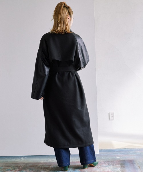 byYOUANCE（バイユアンス）の「マルチマテリアルダブルロングコート（その他アウター・レディース・ブラック・FREE）」の4枚目の写真