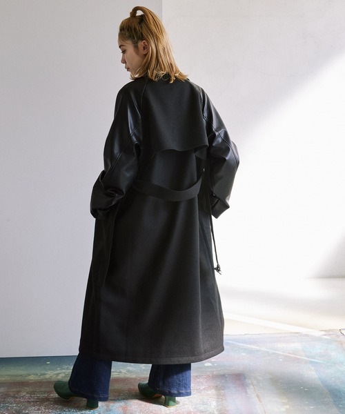 byYOUANCE（バイユアンス）の「マルチマテリアルダブルロングコート（その他アウター・レディース・ブラック・FREE）」の7枚目の写真