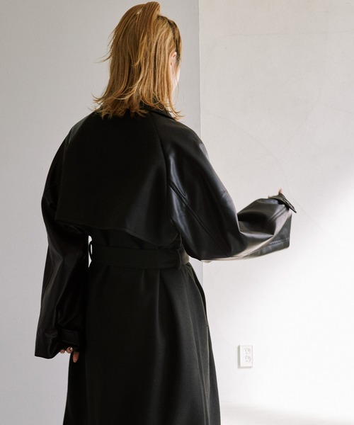 byYOUANCE（バイユアンス）の「マルチマテリアルダブルロングコート（その他アウター・レディース・ブラック・FREE）」の10枚目の写真