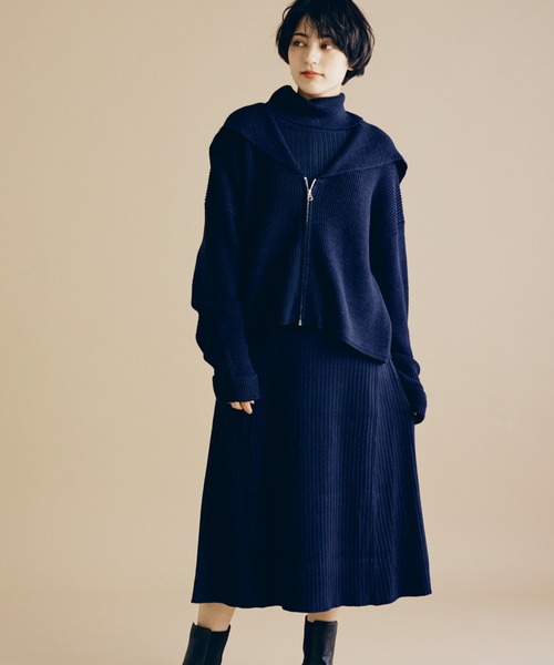 CLEARIMPRESSION （クリアインプレッション）の「ハイネックフレアーニットワンピース（ワンピース・レディース・ダークブラウン/ネイビー/グレイッシュベージュ・フリー）」の15枚目の写真