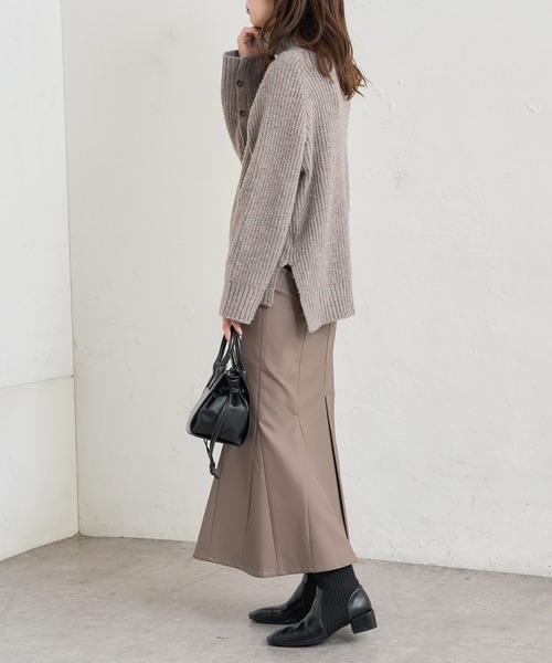 natural couture(ナチュラルクチュール)の「袖下釦デザインゆるシルエットニット(ニット/セーター・レディース・ピンク/アイボリー/モカ/スミクロ・FREE)」の5枚目の写真