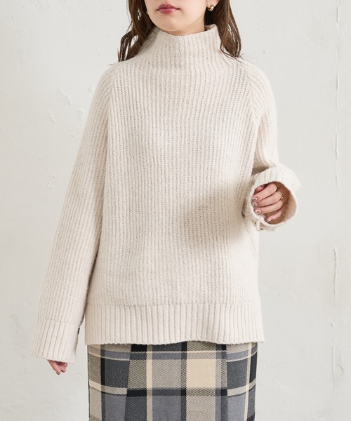 natural couture(ナチュラルクチュール)の「袖下釦デザインゆるシルエットニット(ニット/セーター・レディース・ピンク/アイボリー/モカ/スミクロ・FREE)」の19枚目の写真