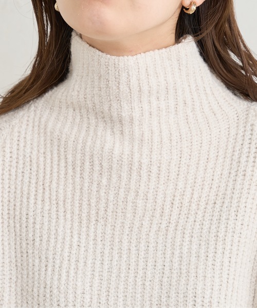 natural couture(ナチュラルクチュール)の「袖下釦デザインゆるシルエットニット(ニット/セーター・レディース・ピンク/アイボリー/モカ/スミクロ・FREE)」の13枚目の写真