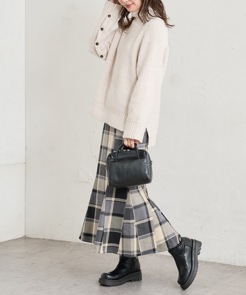natural couture(ナチュラルクチュール)の「袖下釦デザインゆるシルエットニット(ニット/セーター・レディース・ピンク/アイボリー/モカ/スミクロ・FREE)」の18枚目の写真