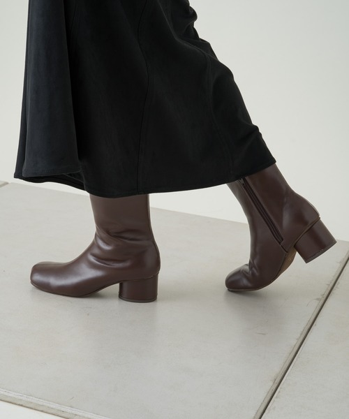 Kastane（カスタネ）の「丸ヒールミドルブーツ（ブーツ・レディース・ブラック/ブラウン・38/39/37）」の8枚目の写真