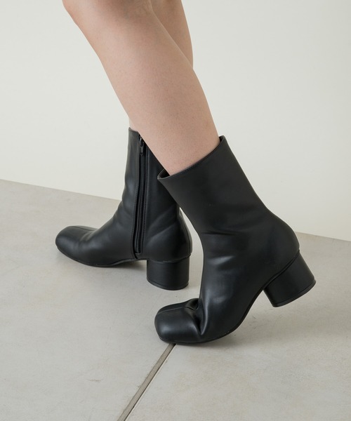 Kastane（カスタネ）の「丸ヒールミドルブーツ（ブーツ・レディース・ブラック/ブラウン・38/39/37）」の5枚目の写真
