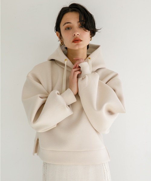 koe(コエ)の「ライトダンボール袖ボリュームパーカー*(パーカー・レディース・ブラック/ピンク/ブルー/グリーン/ライトベージュ/ピンク系その他2・FREE)」の3枚目の写真