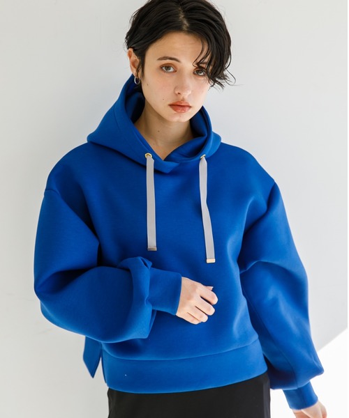koe(コエ)の「ライトダンボール袖ボリュームパーカー*(パーカー・レディース・ブラック/ピンク/ブルー/グリーン/ライトベージュ/ピンク系その他2・FREE)」の4枚目の写真